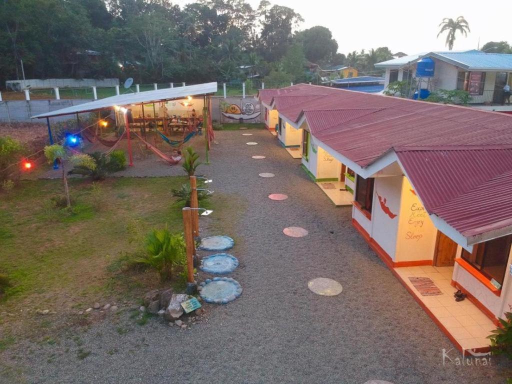 Kalunay Hostel Puerto Viejo de Talamanca Екстер'єр фото